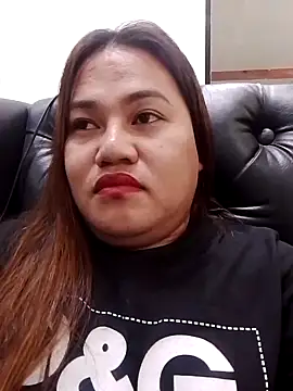 Snapshot of Andrea0414 chatting on February 20, 2025, 3:45 am Andrea0414 online show from February 20, 2025, 3:45 am