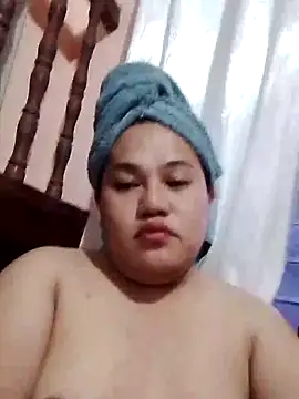 Snapshot of Andrea0414 chatting on February 19, 2025, 10:45 am Andrea0414 online show from February 19, 2025, 10:45 am