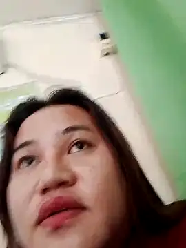 Snapshot of Andrea0414 chatting on February 26, 2025, 4:41 am Andrea0414 online show from February 26, 2025, 4:41 am