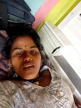 Snapshot of Miss_rohni23 chatting on August 7, 2026, 7:14 am Miss rohni23 online show from August 7, 2026, 7:14 am
