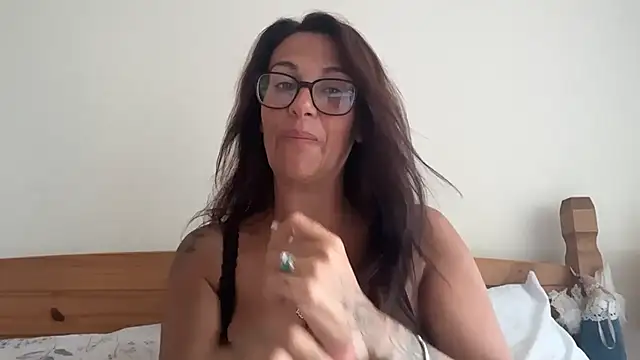 BrienneLuxe online show from August 5, 2026, 7:46 am