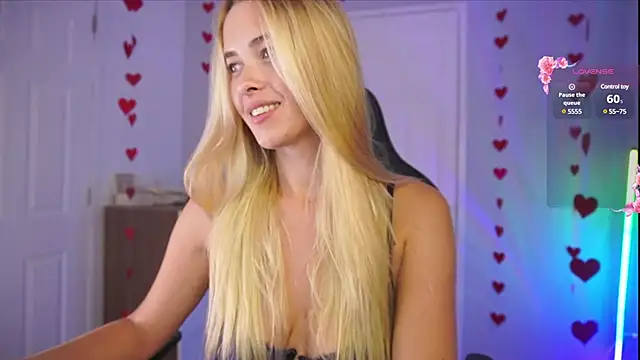 Snapshot of DanikaDillan chatting on February 13, 2025, 5:05 am DanikaDillan online show from February 13, 2025, 5:05 am