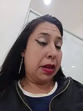 Snapshot of LIZETH_09 chatting on August 3, 2026, 3:18 pm LIZETH 09 online show from August 3, 2026, 3:18 pm