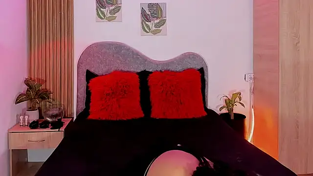 Bonnylu online show from August 6, 2026, 4:18 am