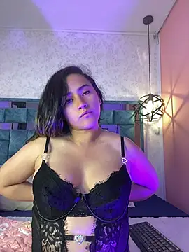 sophia pink20 online show from August 3, 2026, 12:11 pm