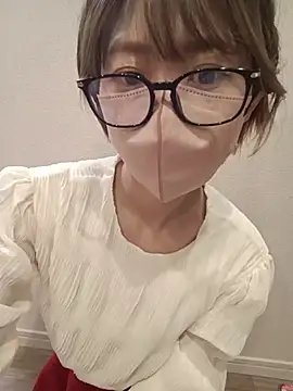 Snapshot of sakioshiri chatting on August 4, 2026, 3:49 pm sakioshiri online show from August 4, 2026, 3:49 pm