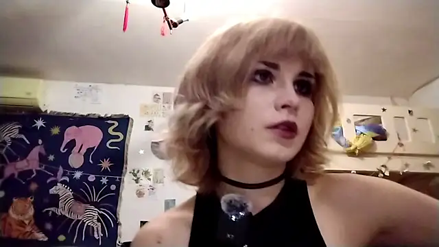 Snapshot of ChingCottingham chatting on August 7, 2026, 6:47 pm ChingCottingham online show from August 7, 2026, 6:47 pm