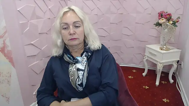 Jinna luvv online show from August 5, 2026, 10:42 am