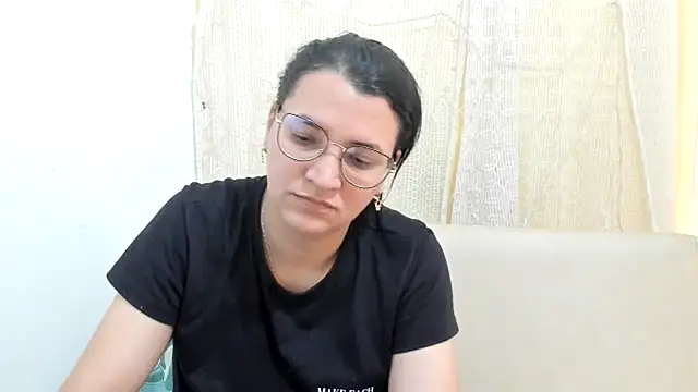 MARILYN GARCIA online show from February 21, 2026, 4:31 pm