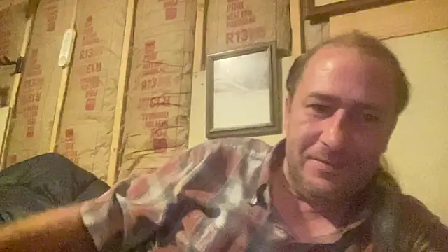 Snapshot of MattJacker33 chatting on August 6, 2026, 3:01 am MattJacker33 online show from August 6, 2026, 3:01 am