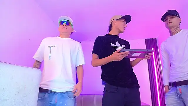 ThreeKingsLive online show from August 7, 2026, 12:27 am