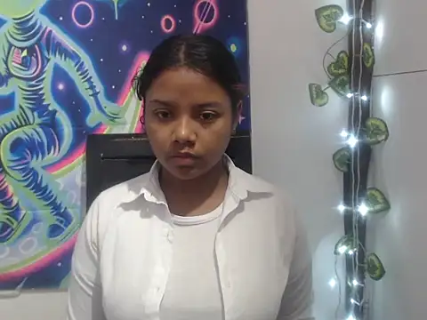 lau sofia21 online show from August 8, 2026, 12:45 pm