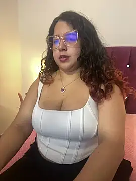 Snapshot of shara_ chatting on February 28, 2025, 3:48 am shara online show from February 28, 2025, 3:48 am