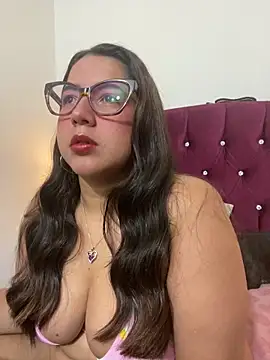 Snapshot of shara_ chatting on February 5, 2026, 7:15 am shara online show from February 5, 2026, 7:15 am