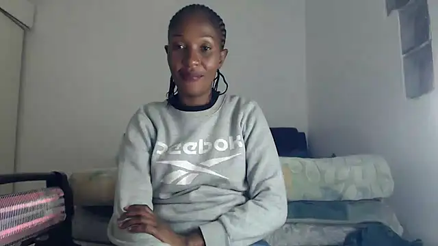 leanna23 online show from July 15, 2026, 4:25 pm