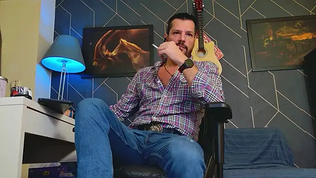 ChrisKox online show from October 20, 2025, 4:14 am