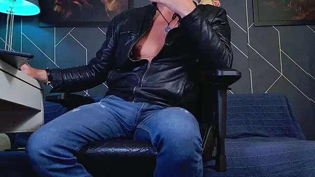 ChrisKox online show from March 3, 2026, 4:52 am