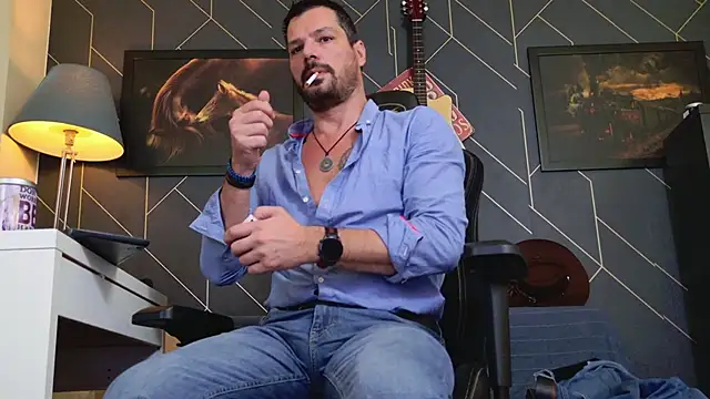 ChrisKox online show from October 31, 2025, 8:44 am