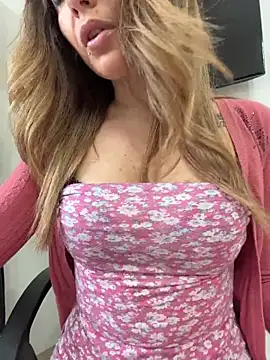 sexylenia online show from March 24, 2026, 11:21 am