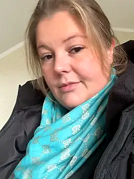 Snapshot of BootyLola chatting on November 8, 2025, 9:57 am BootyLola online show from November 8, 2025, 9:57 am