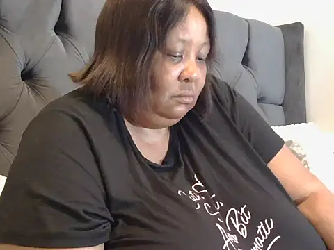 nancy111 online show from November 18, 2025, 3:37 pm