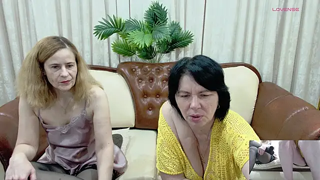 Kati000888 online show from November 20, 2025, 8:09 pm