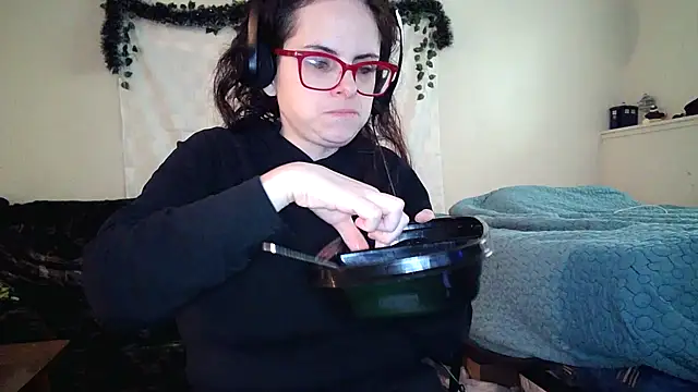 Snapshot of JessaBella chatting on November 25, 2025, 4:29 pm JessaBella online show from November 25, 2025, 4:29 pm