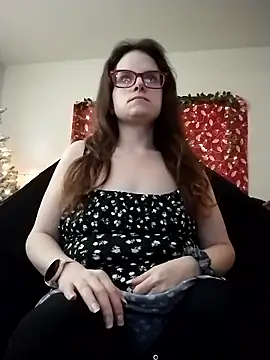 Snapshot of JessaBella chatting on December 5, 2024, 7:33 pm JessaBella online show from December 5, 2024, 7:33 pm
