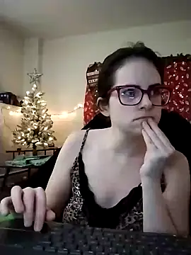Snapshot of JessaBella chatting on December 16, 2024, 6:05 pm JessaBella online show from December 16, 2024, 6:05 pm