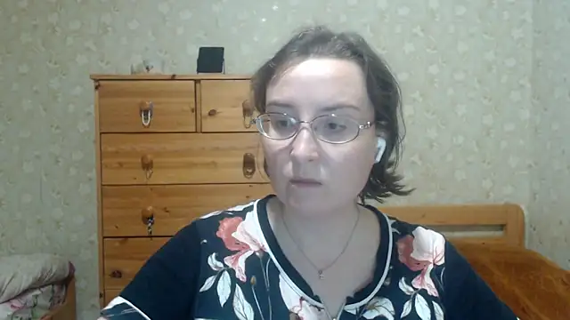 Snapshot of Smart_Rose chatting on October 29, 2025, 9:14 pm Smart Rose online show from October 29, 2025, 9:14 pm