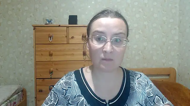 Snapshot of Smart_Rose chatting on December 18, 2025, 5:17 pm Smart Rose online show from December 18, 2025, 5:17 pm