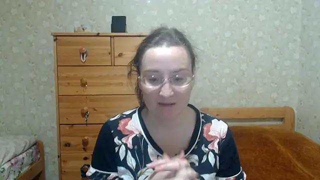 Snapshot of Smart_Rose chatting on November 6, 2025, 1:59 pm Smart Rose online show from November 6, 2025, 1:59 pm