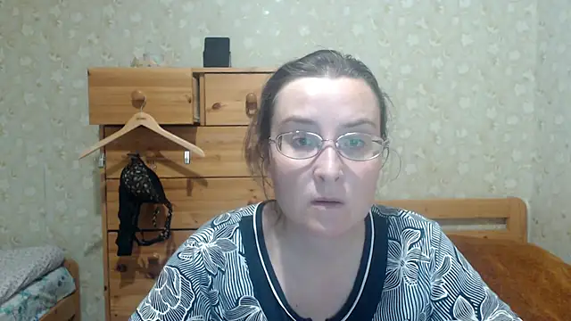 Snapshot of Smart_Rose chatting on December 16, 2025, 4:33 pm Smart Rose online show from December 16, 2025, 4:33 pm