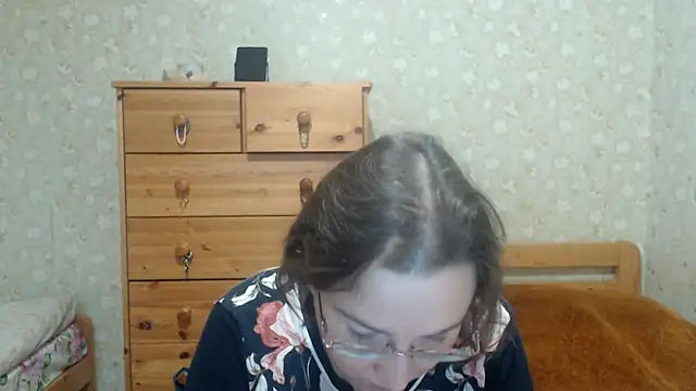 Snapshot of Smart_Rose chatting on November 7, 2025, 12:10 pm Smart Rose online show from November 7, 2025, 12:10 pm