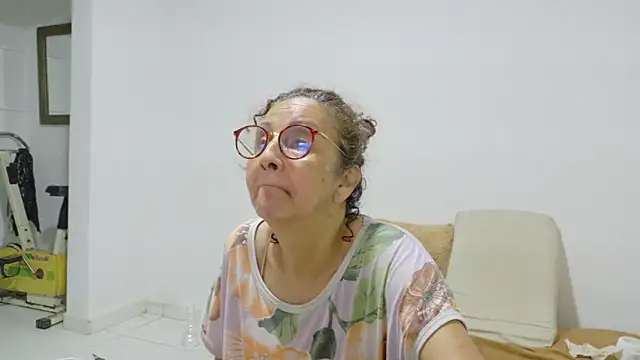 Snapshot of irisconde chatting on January 15, 2026, 3:48 pm irisconde online show from January 15, 2026, 3:48 pm