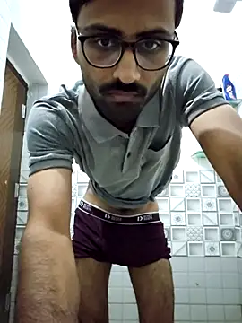 krishna8035 online show from December 16, 2025, 1:37 pm