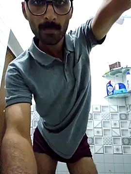 krishna8035 online show from September 18, 2025, 2:20 pm