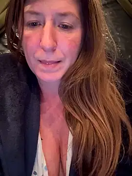 Snapshot of Natali_UA chatting on May 2, 2026, 6:46 pm Natali UA online show from May 2, 2026, 6:46 pm