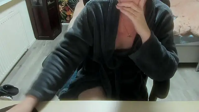 Snapshot of minoesje37 chatting on February 5, 2026, 8:59 pm minoesje37 online show from February 5, 2026, 8:59 pm