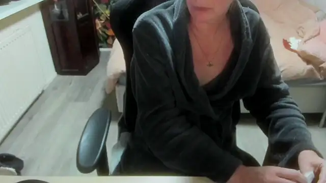 Snapshot of minoesje37 chatting on February 9, 2026, 8:18 pm minoesje37 online show from February 9, 2026, 8:18 pm