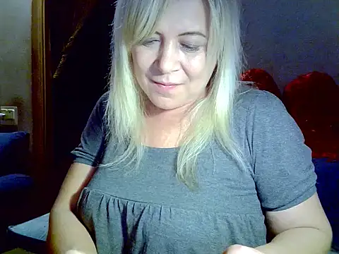 Snapshot of AgoniA7 chatting on January 11, 2026, 8:27 pm AgoniA7 online show from January 11, 2026, 8:27 pm