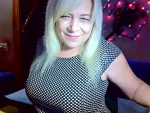 Snapshot of AgoniA7 chatting on December 20, 2025, 7:28 pm AgoniA7 online show from December 20, 2025, 7:28 pm