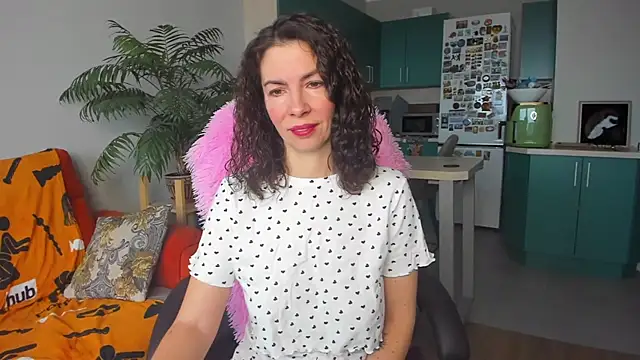 ChristinaGlory online show from March 12, 2025, 7:46 am