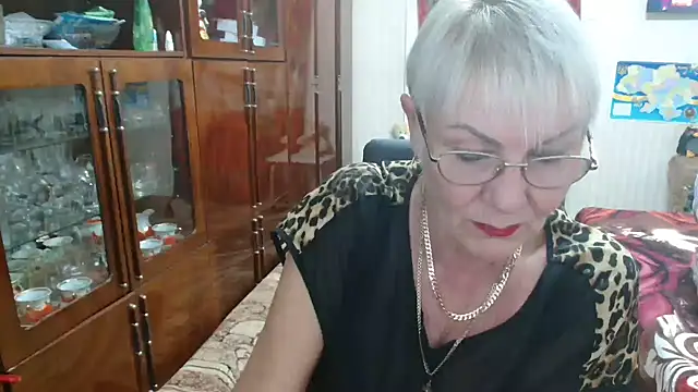 JenaCheim online show from October 28, 2025, 6:12 am