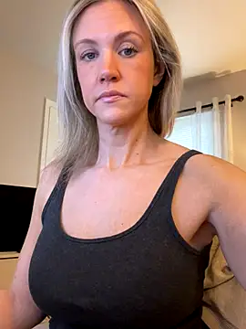 Kay Cakes online show from November 21, 2025, 1:54 pm