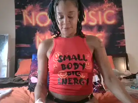Snapshot of EnticingAaliyah chatting on January 28, 2025, 8:04 pm EnticingAaliyah online show from January 28, 2025, 8:04 pm