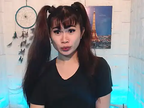 Snapshot of urasian_shirley21 chatting on July 22, 2026, 6:21 pm urasian shirley21 online show from July 22, 2026, 6:21 pm