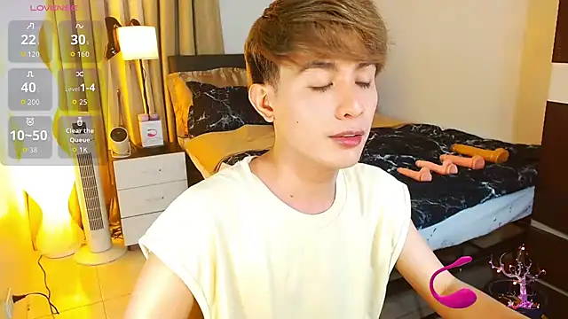 Snapshot of WildestTwink chatting on June 24, 2026, 5:22 pm WildestTwink online show from June 24, 2026, 5:22 pm
