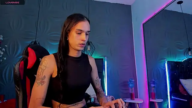 joaisaza online show from March 6, 2025, 4:41 am