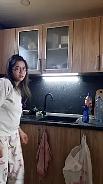 rposhta1991 online show from April 8, 2026, 9:22 am